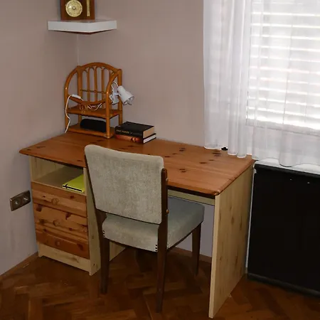Jol Jarsz Vele Tatil Evi