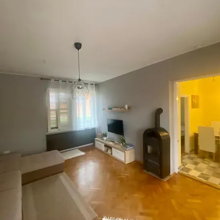 Jol Jarsz Vele Holiday home *
