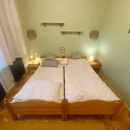 Jol Jarsz Vele * بالاتونفينيفيس