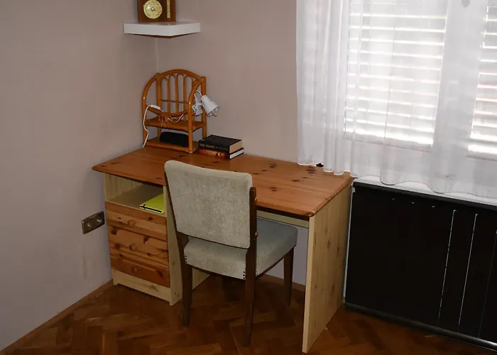 Jol Jarsz Vele 別荘