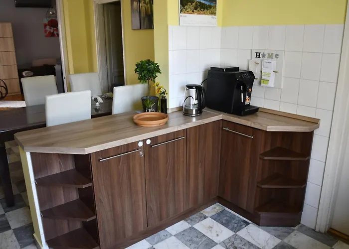 Jol Jarsz Vele Дом отдыха Балатонфеньвеш